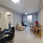 Charmoso 2 Dormitorios A Poucos Passos Da Praia Em Balneario Camboriu!